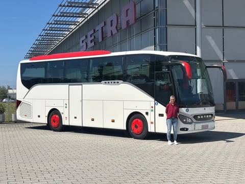 Heuel übernimmt neuen Setra S 511 HD